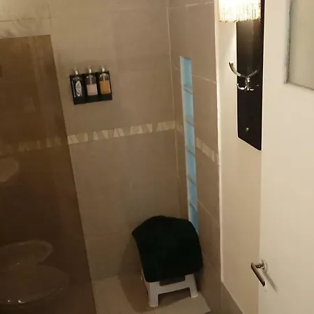 Excelente Departamento Con Balcon A La Calle Sobre Avenida Buenos Aires Exterior photo